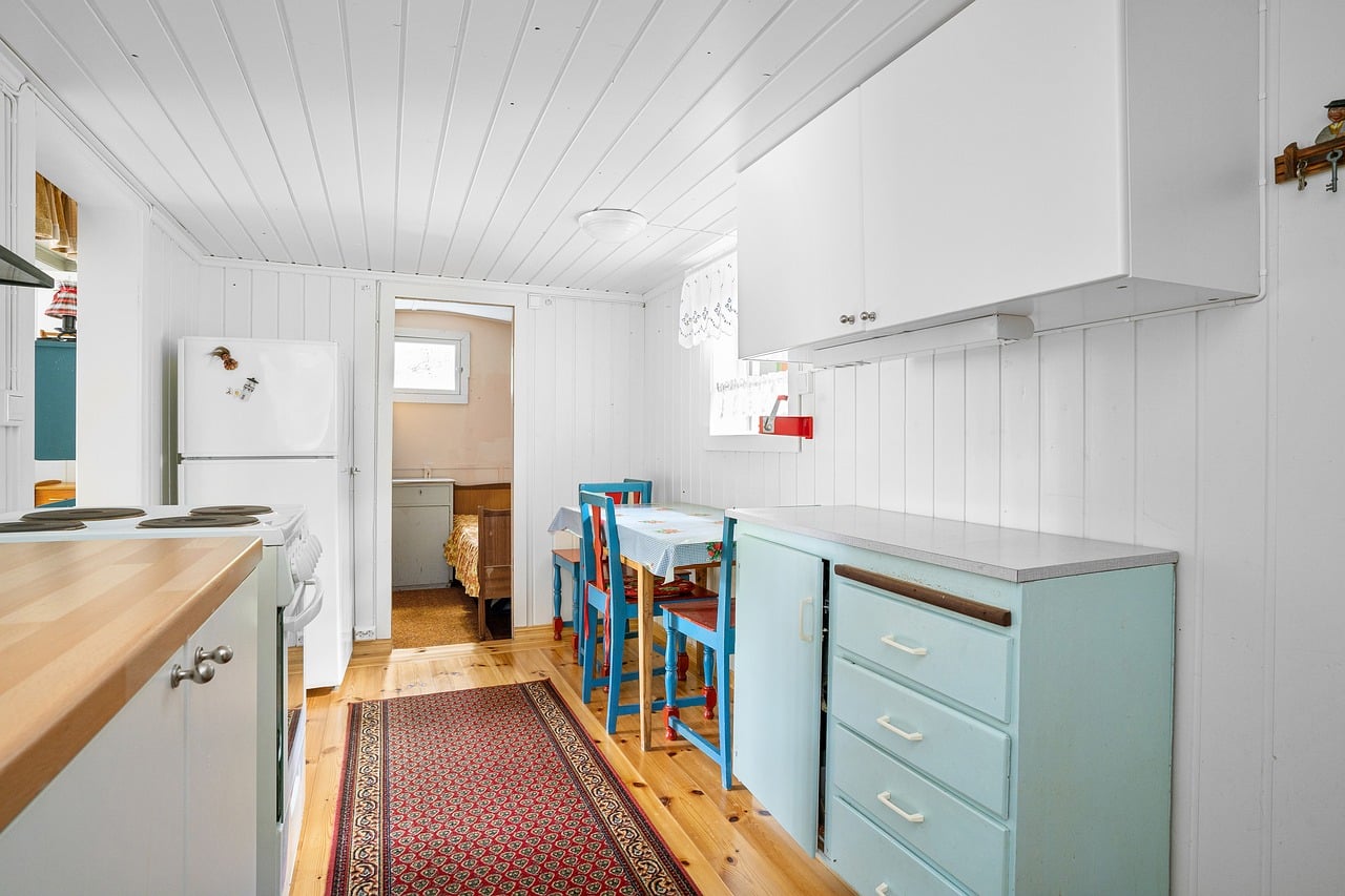 7 Cara Membuat Dapur Kecil Terasa Lega Tanpa Renovasi Besar